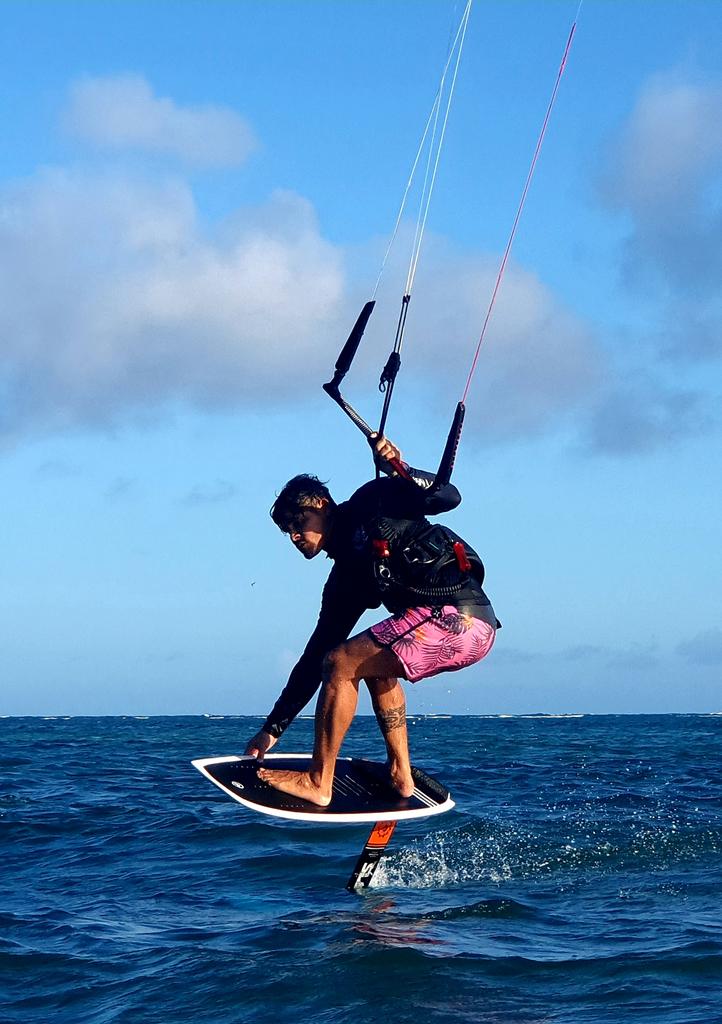 tibizion's tweet photo. Paradise! 🌬
#slingshotkite #adicora #kitesurf #paradise #playasur #raptor2020 #rideengine #sentryv1 https://t.co/Ivh8UL6mha