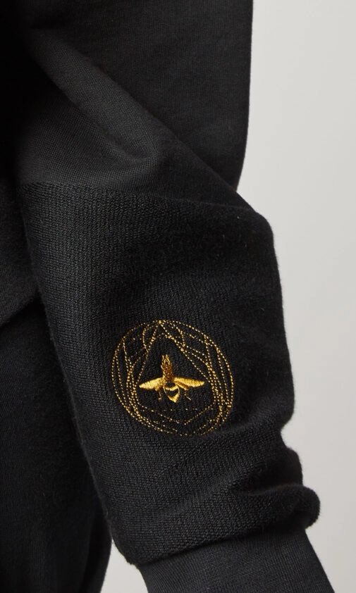 VPR_Editor's tweet photo. A little preview of a new unapologetic, politically charged brand, @TheBeeThrive which raises awareness around #fashion #sustainability #consumption by @vprcomm writer @emmawwhowrites. #britishdesign #trends #style #ethicalfashion https://t.co/cWH6wFf2vn https://t.co/UW2slFcasL