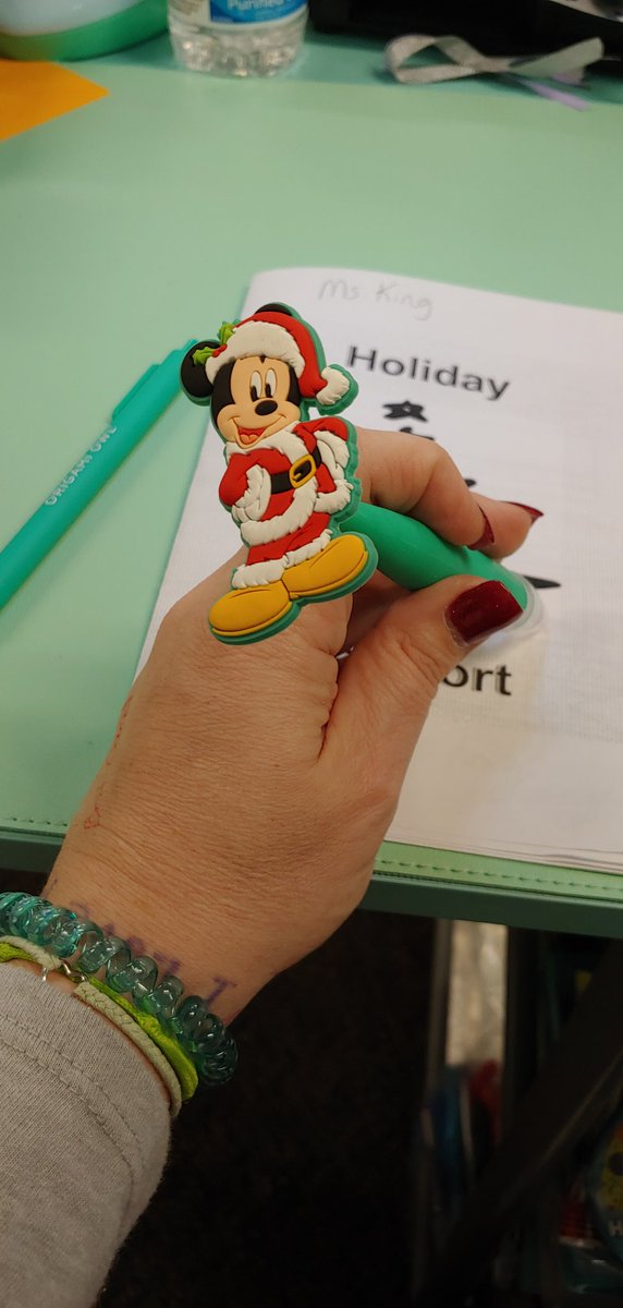 MsKinghasClass's tweet image. My students know me too well!! #christmas #mickeymouse #mint #disney