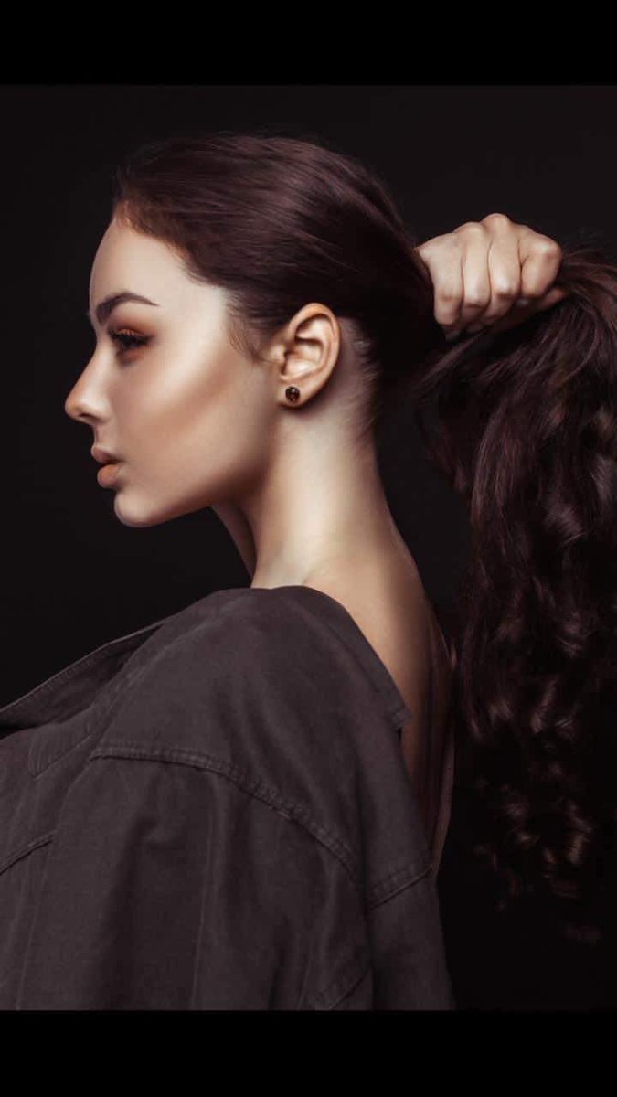ItsAlexaMaine's tweet photo. Full beauty on a side view👸🏼🖤

#foryou #fyp #foryoupage #foryoupageofficial #foryouofficial #linkinbio #model #photography 
#ItsAlexaMaine #annakhomaziukofficial #blackwhite  #ponytail #professionalmakeup #trendingnow #ootd #fashion #model #modelphotography #eyelash #eyebrow https://t.co/uGKVMaZJdu