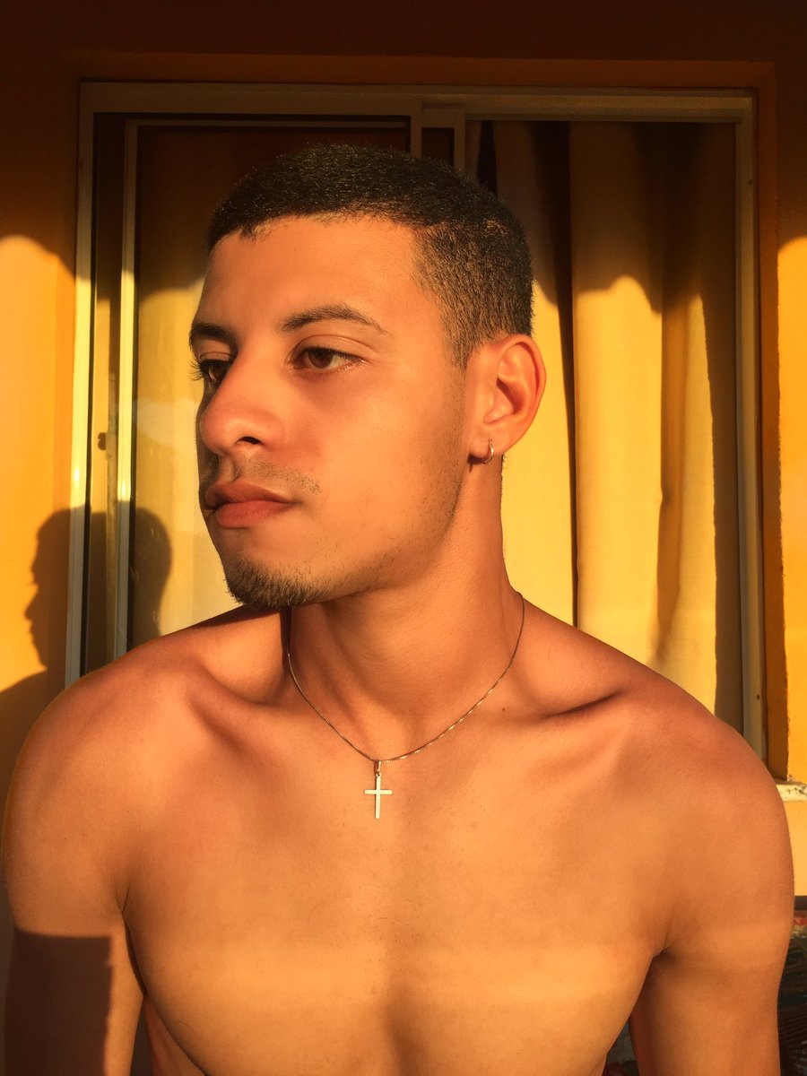 pxddro's tweet photo. Sunkissed :) https://t.co/pieyHM2LNx