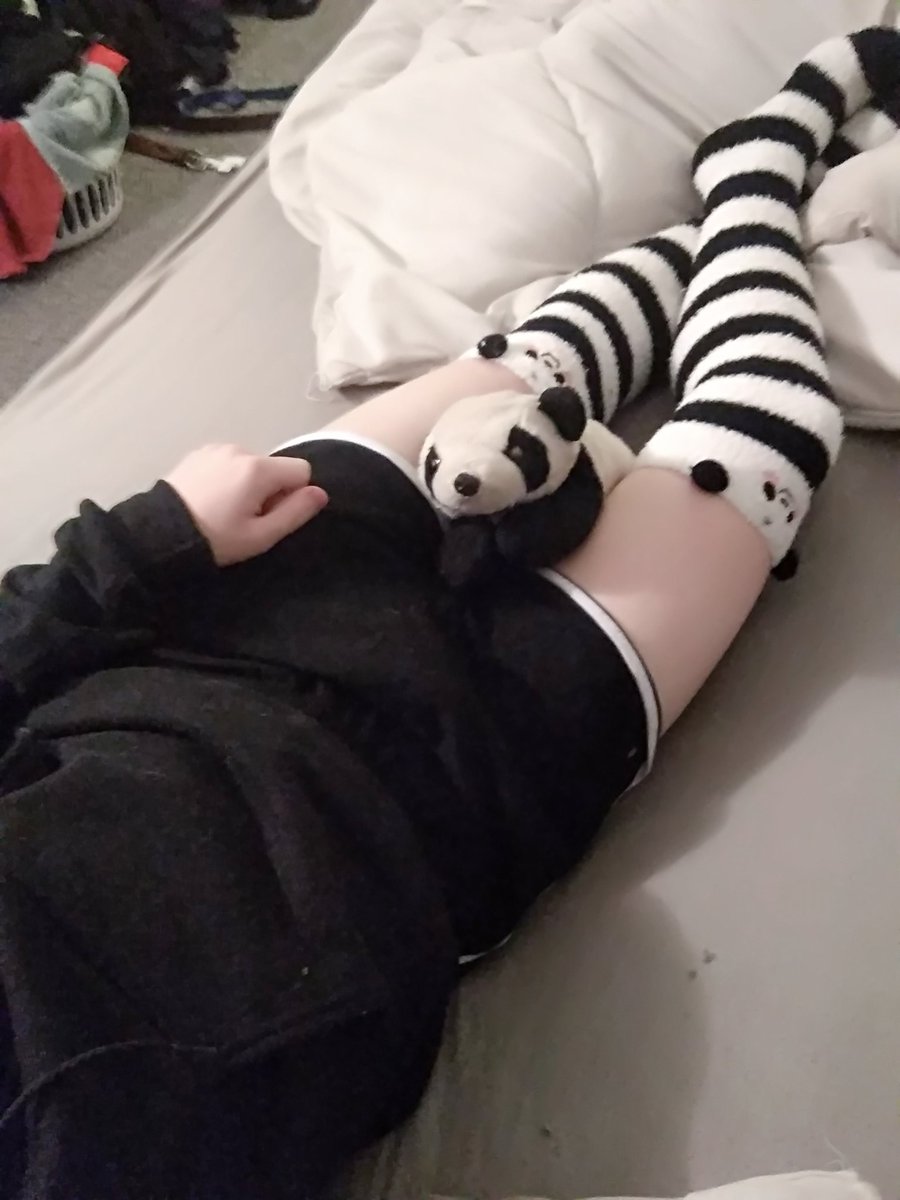Femboy Crim tweet media