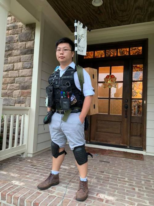 "The most important thing I carry though has probably got to be my lollipops, I know how heartbreaking it is to have your hand-built cosplay fall apart on you, so my primary goal is to always make someone’s day feel just a bit better."
- Alan Yeh

READ cosplayinamerica.com/post/190739344…