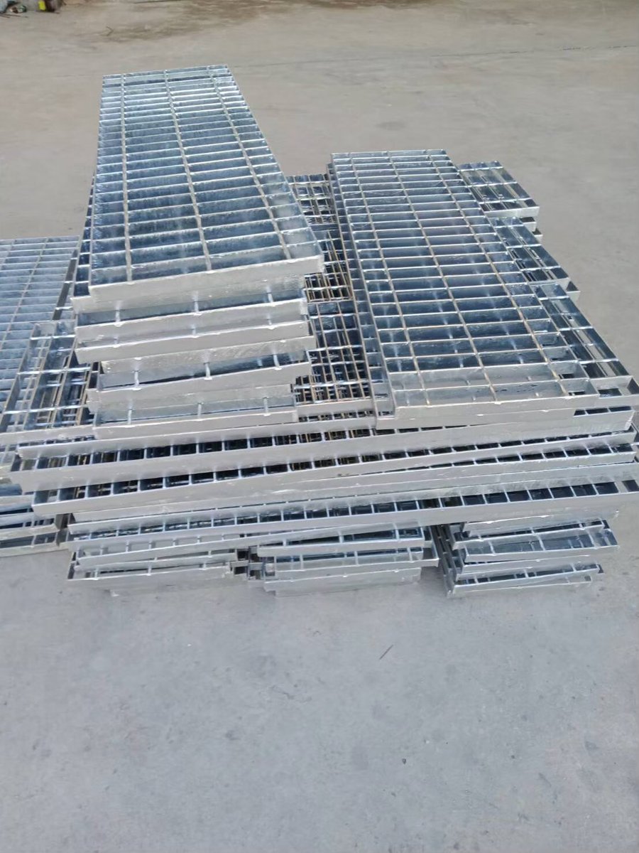 ichancon199's tweet photo. ฝาตะแกรงเหล็กรางระบายน้ำ Galvanized Steel Grating
Metal Drainage Steel Grating ตะแกรงเหล็กระบายน้ำขนาดมาตรฐาน-สั่งทำขนาดและรูปแบบพิเศษ-ตะแกรงขั้นบันไดชานพัก 

#เกรตติ้งไทย โรงงานผู้ผลิตและจำหน่าย #ฝาตะแกรงเหล็กรางระบายน้ำ #ตะแกรงเหล็กฝาปิดท่อระบายน้ำ #ฝาตะแกรงเหล็กบ่อพักท่อ https://t.co/tNdMlWgkb9