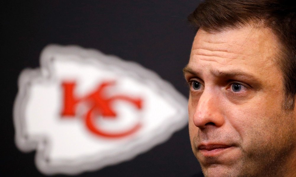 GridWeekly's tweet image. The Chiefs Window Closing? 🪟

Money is tight in KCMO, or is it KCKS, regardless early investments have strapped KC for money and big resigns are due.

Notable names seeking paydays are Tyreek Hill, Travis Kelce, Mecole Hardman and Juan Thornhill! 👀

@GridMBL #GWW