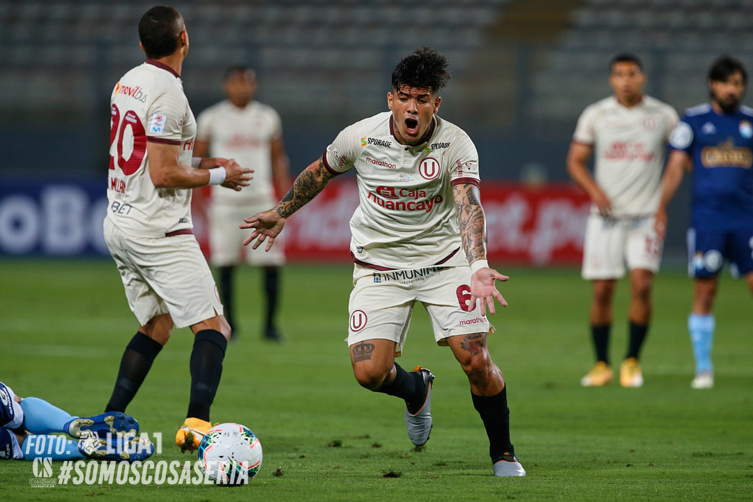 cosaseriaperu's tweet photo. #universitario 1 - 2 #SportingCristal 38' del segundo tiempo #palyoff #Liga1 https://t.co/UEdUGLK86q