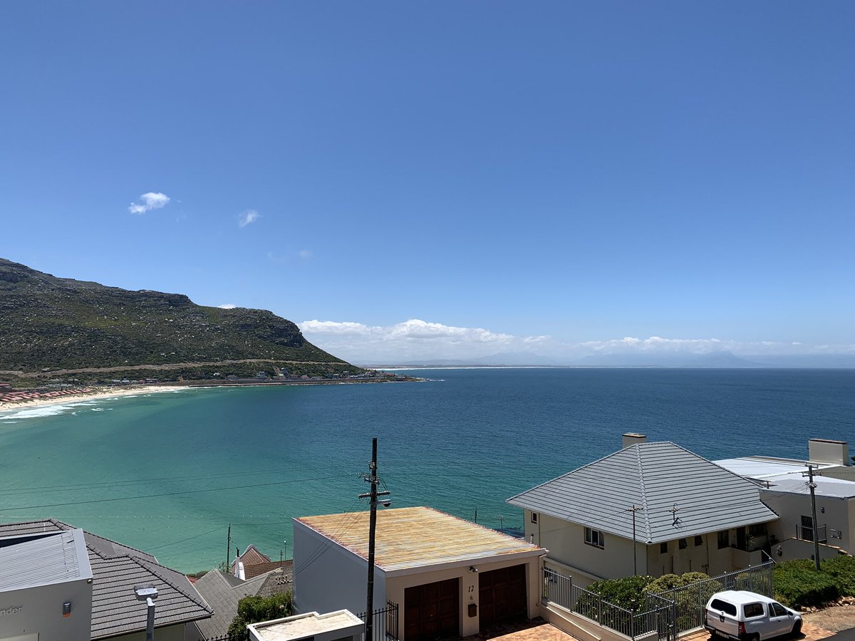 VaughanDJ's tweet photo. What beaut of a day here in Fishoek. #CapeTown #Fishoek #sunnydays #summer https://t.co/d5rsl5d2KF