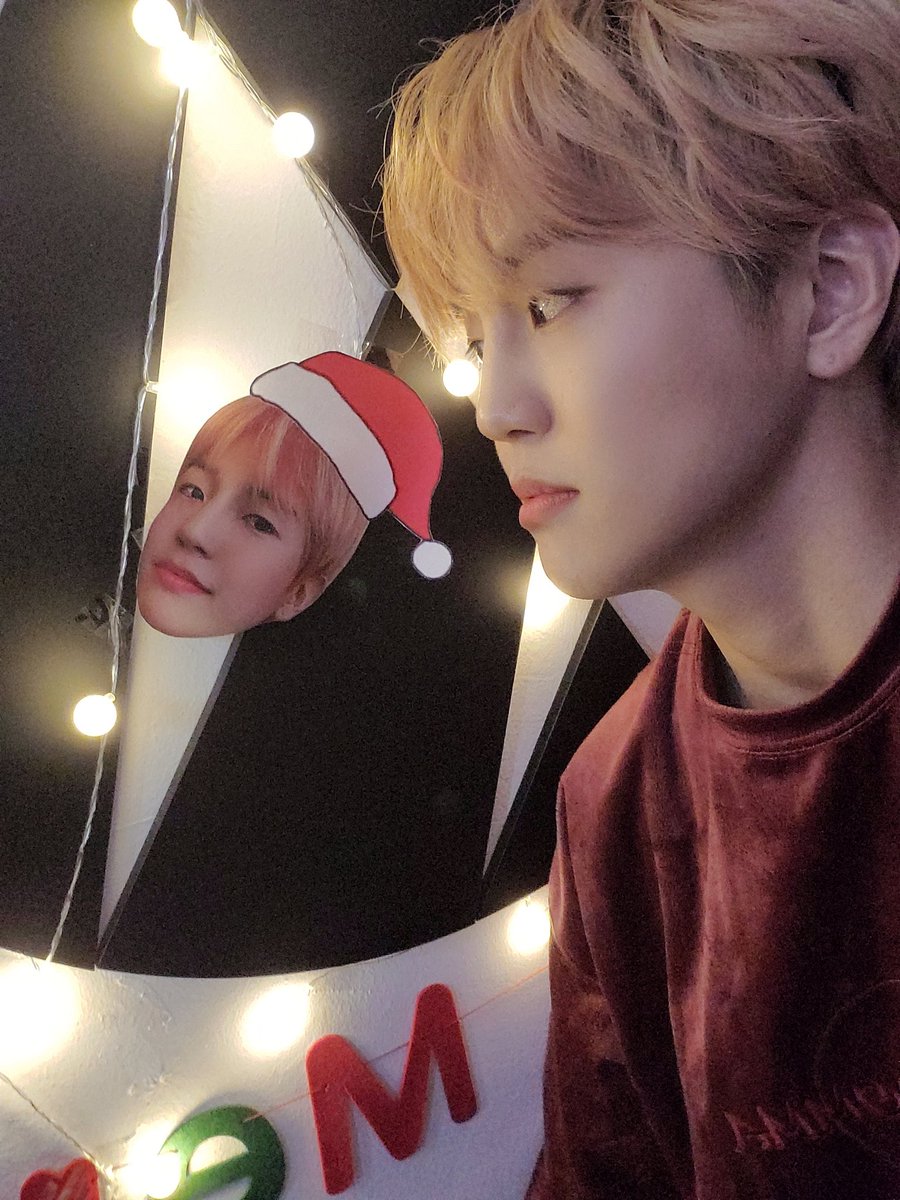 official_ACE7's tweet photo. [#에이스_동훈]
에이스 크리스마~스🎄
초이쓰 Are you Ready??😀😀
#CHOICE #ACE #초이스 #에이스 https://t.co/VzM3ShmNly