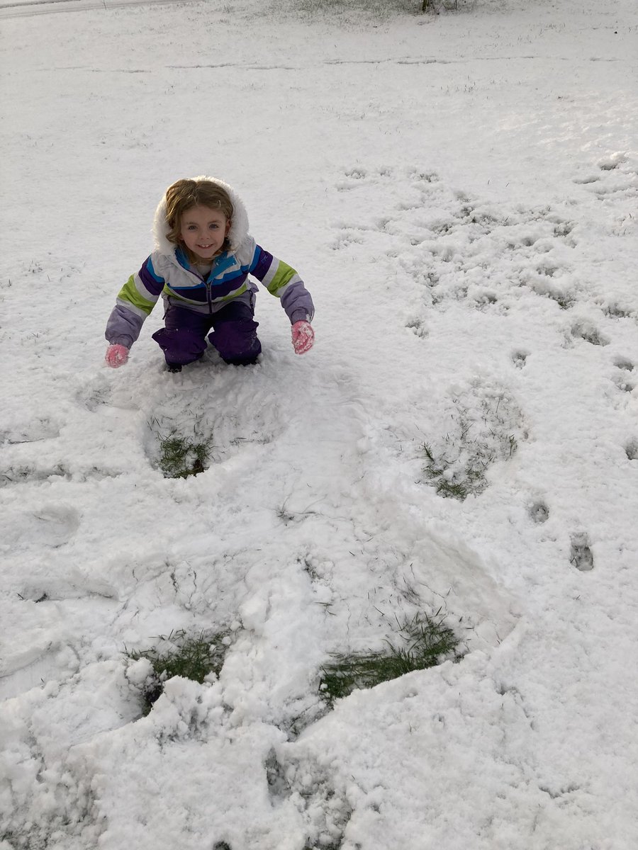 kellymo07398200's tweet photo. Sometimes the best occupations are the ones that take us by surprise #thecleaningcanwait #makingmemories https://t.co/pkCDB0djIo