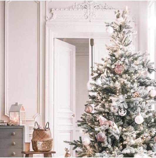 StycheBoutique's tweet photo. A very merry everything to you / xoxo, #stycheboutique https://t.co/8HAOyp4byw