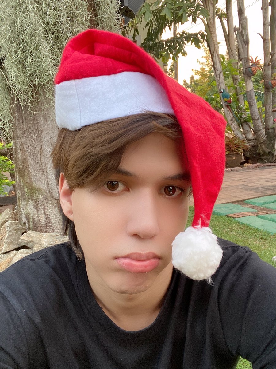 benjaminbrasier's tweet photo. I want presents for Christmas 🎁🎄 https://t.co/v8674Ca8AI