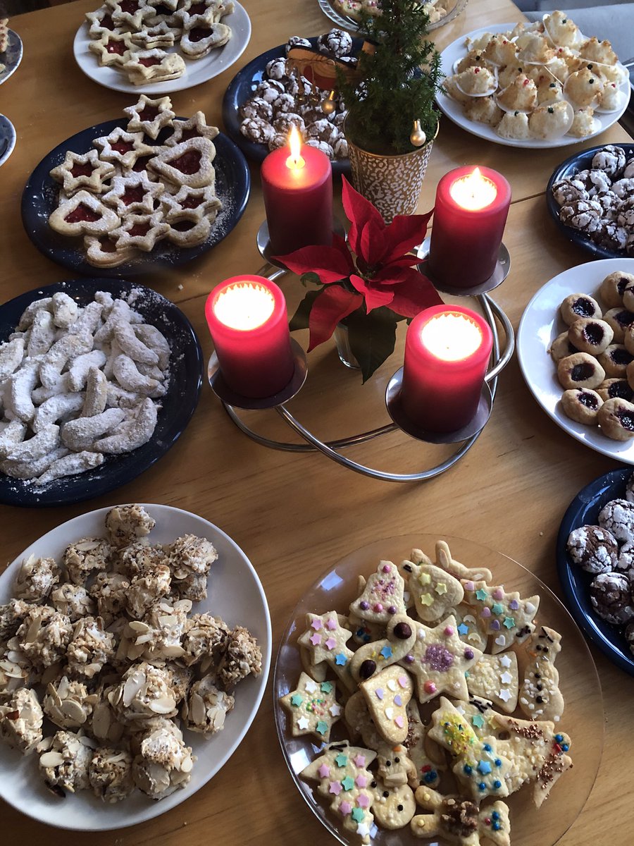 In previous years I tweeted about prisoners of conscience while I was travelling home. This year I sadly cannot go home and see my family. Nevertheless I plan to tweet over day about political prisoners. Thank you for all your RT and for your support during the year.  #Christmas  