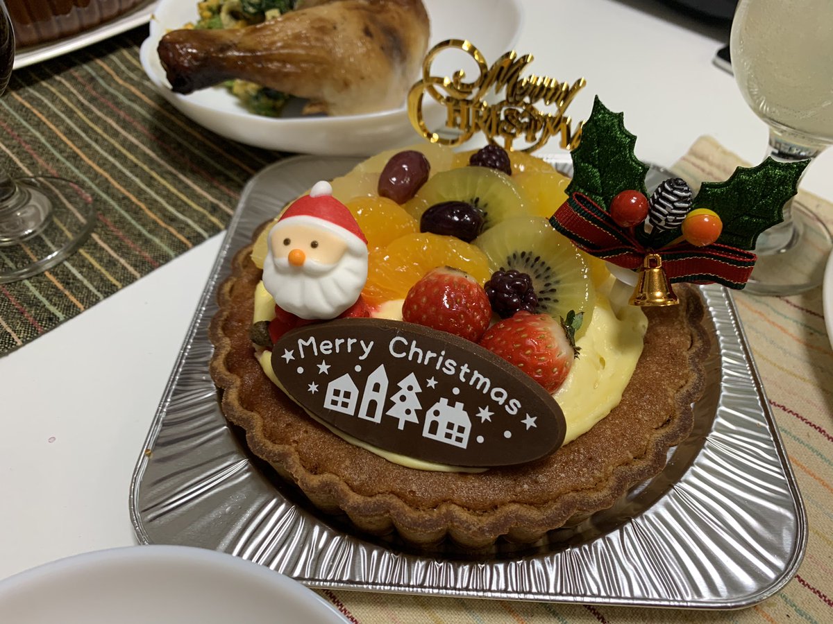 魚目 V Twitter メリークリスマスです 今年のクリスマスケーキも西野屋さんのフルーツタルトでござる