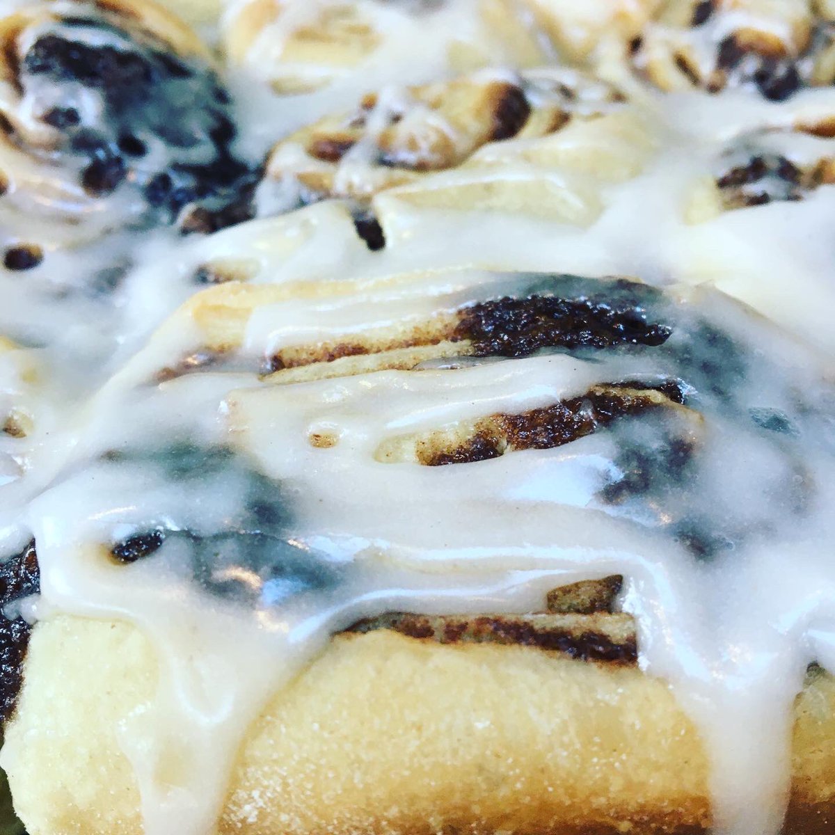 Hours later... ta-dah! #Vegan cinnamon buns.. 💚😋 #ChristmasEve treat!