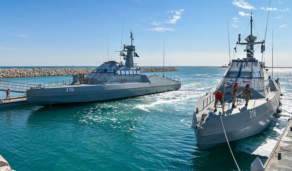 TacticalReport's tweet photo. Saudi RSNF, CMN and more interceptor boats.
https://t.co/AsFkKCwtAZ
#SaudiArabia #RoyalSaudiNavalForces #GulfRegion #RedSea #CMN #France #HSI32 #shipbuilder #MilitaryBoats https://t.co/yF3hFsLWij