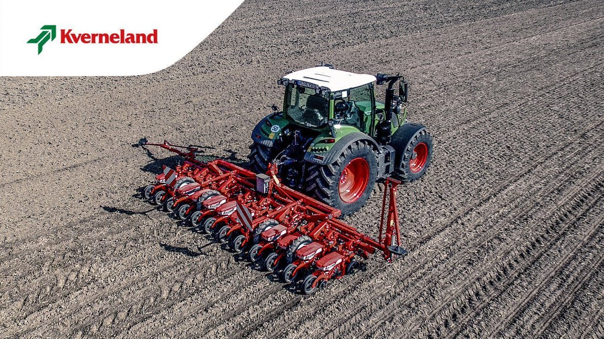 HeavyQuipMag's tweet photo. Precision Seeding Controlled With the Kverneland Isobus Technology
 #efficency #Geocontrol #Geoseed #GPS #Kverneland #precision #tractors https://t.co/ihqVgcqZ4p https://t.co/TFxdznRTyT