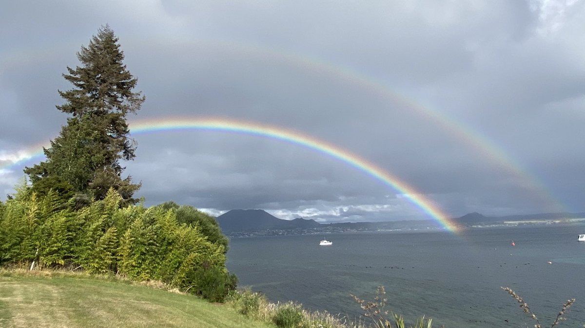 sfrielick's tweet photo. Double rainbow over Lake Taupo https://t.co/dmtRZBe7jJ