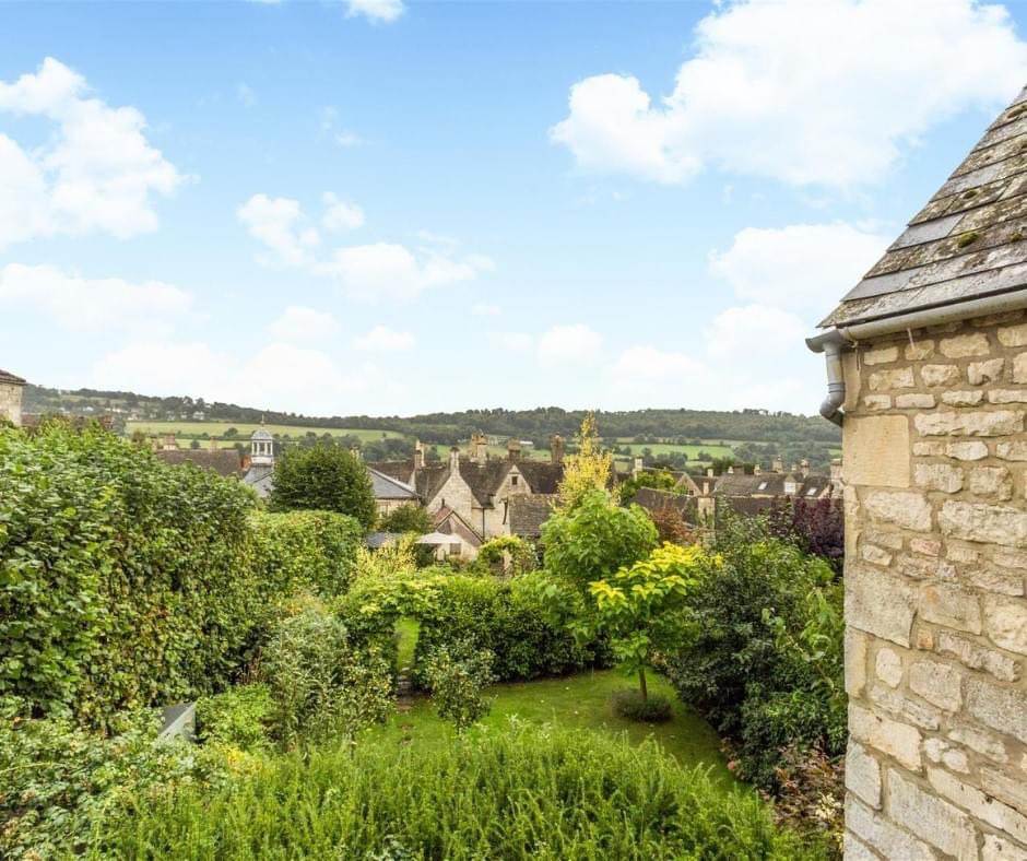 Day 24 opens the door on the potential for a whole new business opportunity. <a href="/PainswickPooch/">The Painswick Pooch Coffee House</a> offers a successful café with a contemporary 2 storey apartment over. Embark on a whole new #2021 #business venture. Call Murrays on 01452 814655  bit.ly/38fetBt #AdventCalendar