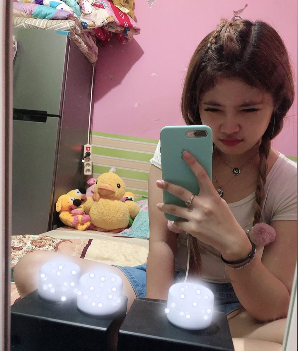 ZumarAhmad5's tweet photo. Home Alone lg nih https://t.co/UcPaCeCPNl