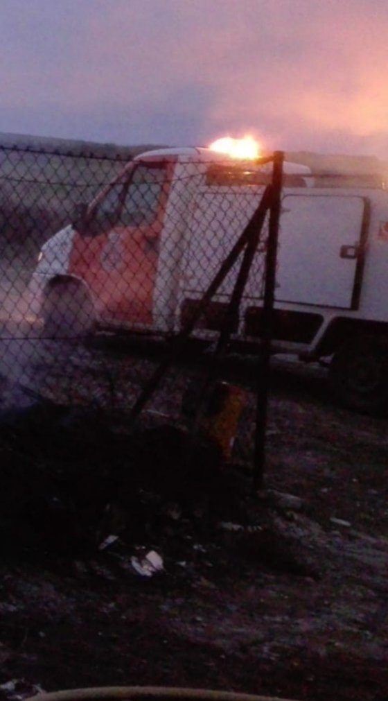 Ayer tarde somos requeridos por incendio en Driebes. Se encuentra en recinto acotado, extiguimos y enfriamos. Colabora Guardia Civil