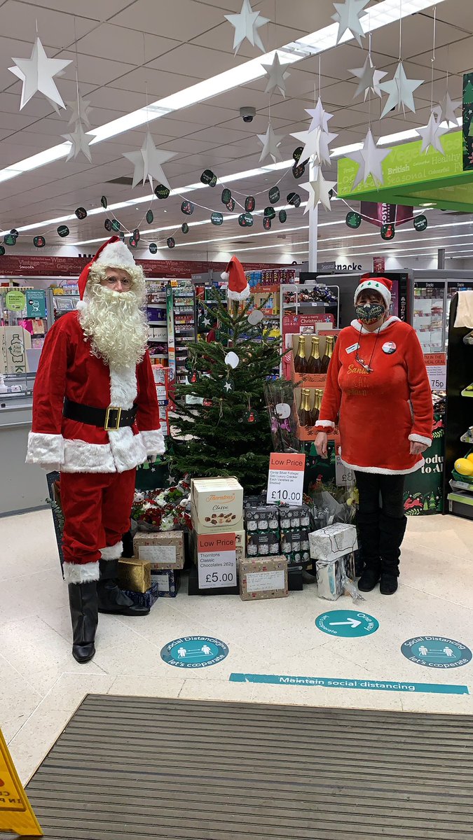 AnitaGi25966379's tweet photo. Santa and Mrs.Clause are at Anstey coop come on down and tell Santa what you would like for Christmas . Merry Christmas everyone from all at Anstey coop xx @emlou_owen @angxlirl @ShaneWorrad @jasontomkins1 @MattSaunt40 @Michell41880148 @maisy80637130 @mycoopfood https://t.co/wYbaqbG9cE