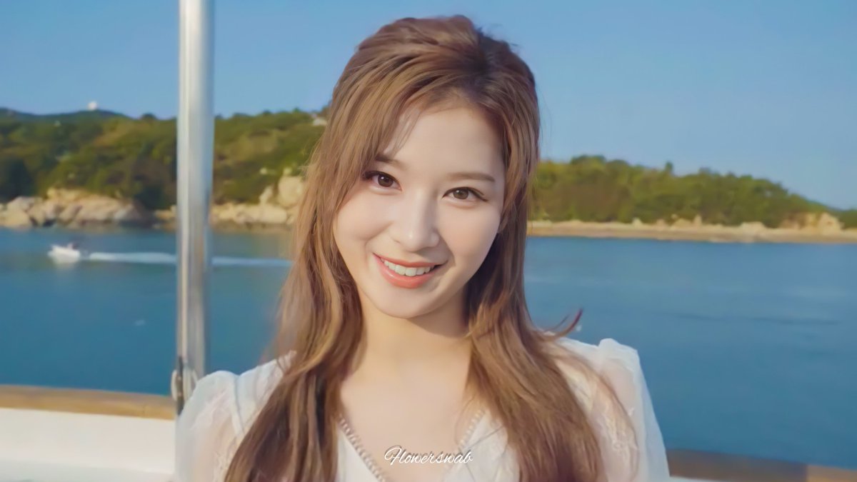 flowerswab's tweet photo. "𝑺𝑮 2021"

#TWICE #트와이스 #SANA #사나 https://t.co/snJgoSVruN