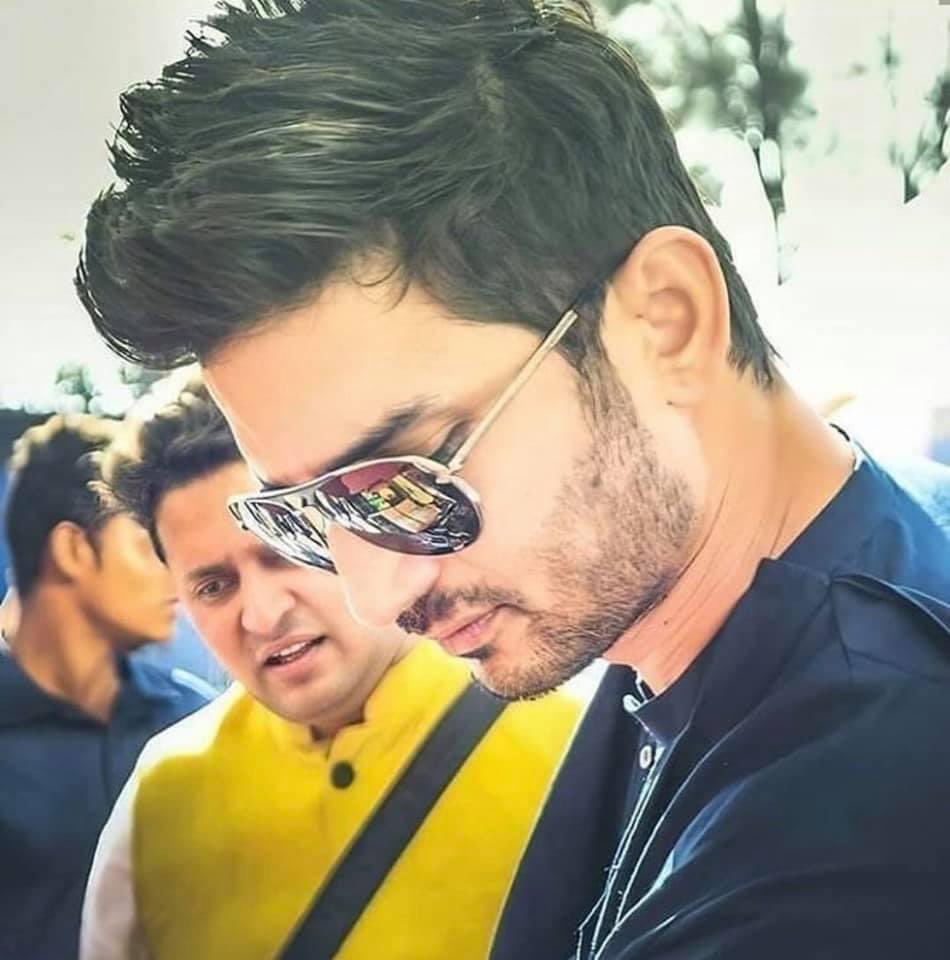 2017.. Breakup ke baad..Do you know Sush Co-owner of Delhi Gladiators? Boxing team? Some ppl still have no idea what they lost.