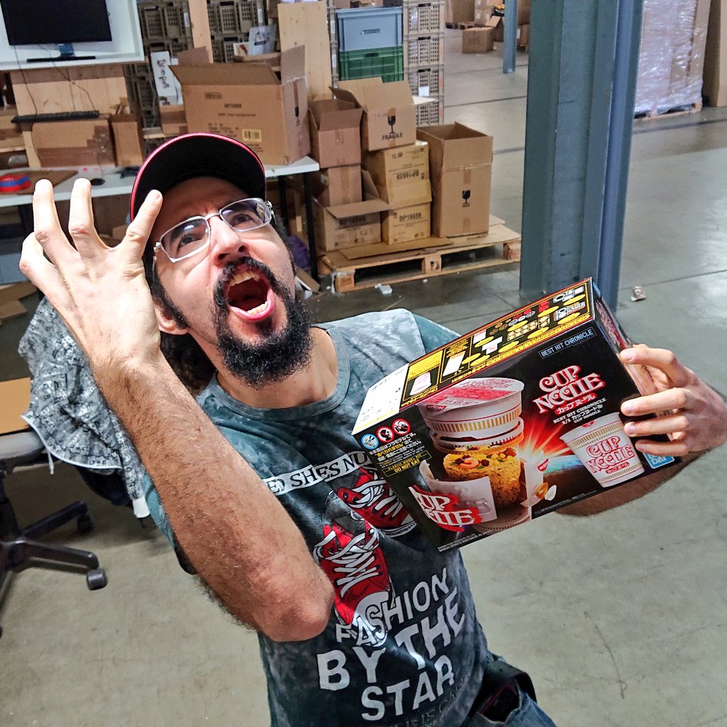 GenkiCorp's tweet photo. La joie d'un homme, il pourra enfin satisfaire la légende : il va se faire un repas en kit !
🍜🍜🍜🍜🍜🍜🍜🍜🍜🍜🍜🍜🍜
#BANDAI #cupnoodle #besthitchronicle https://t.co/nsmziHRkEX