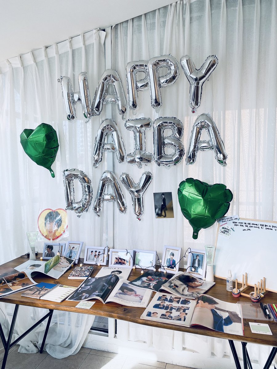 ABX12X24's tweet photo. #HAPPY_AIBA_DAY
ㅋㄹㄴ로 정말 조심스러웠는데 밧짱생일날에 방문했습니다(‘◇‘*) 어려운 상황이였는데 이벤트 열어주셔서 감사합니다! 도착하자마자 아이바솔로곡이 흘러나오고 여기저기 아이바로 가득해서 두근두근했어요 ☺️ 다같이 아이바생일을 축하할수있어서 너무 기뻤습니다💚 감사합니다 https://t.co/YBduNFb0Hu