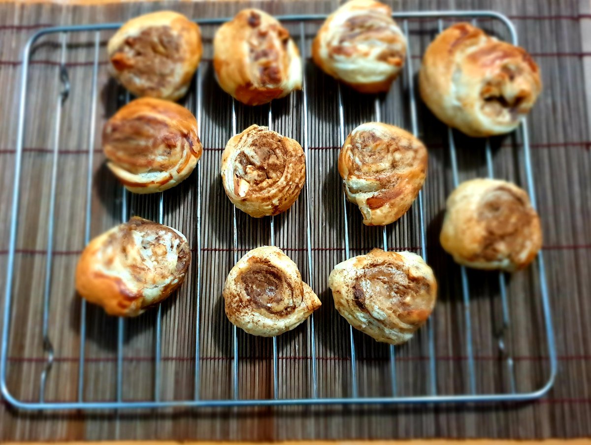 SaboraCon's tweet photo. Cinnamon rolls. #Recetasadviento
Receta 👇
https://t.co/8VsYzGpvvL https://t.co/IKqYFIWpGu
