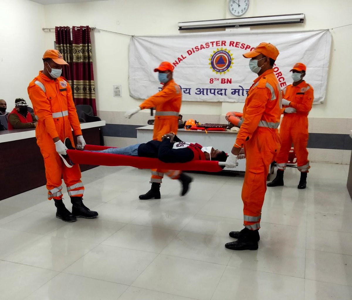 08NDRF's tweet image. Famex cum Community awareness program conducted at Tahsil parisar Nawabganj, district Bareilly (UP) 

#NDRF4U
#aapdasevasadaiv
#CommunityAwarenessProgram