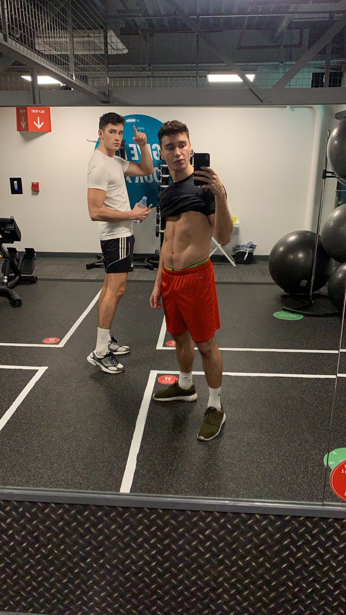 Boyss at the gym Onlyfans link in the description 💪🏼