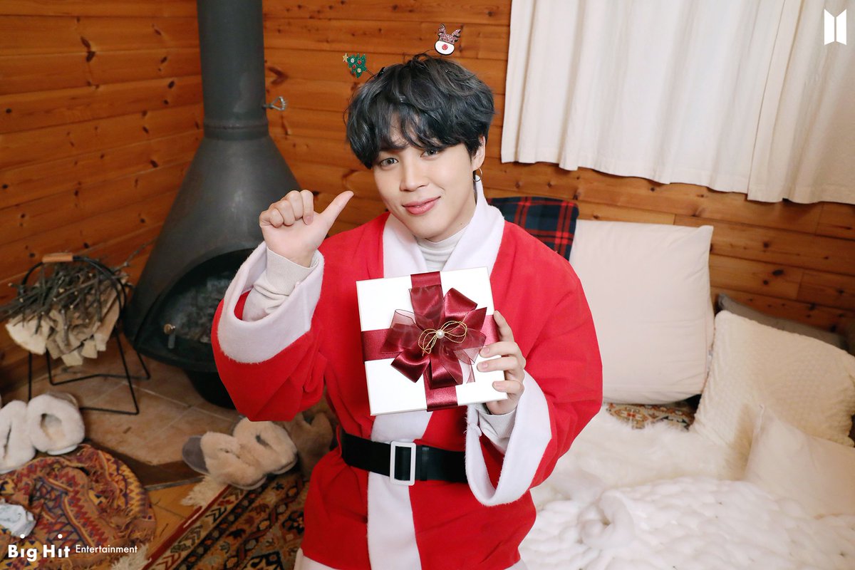 bakeneko07's tweet photo. Рождественское чудо 🥰
#jikook https://t.co/l6wnrayZ3e