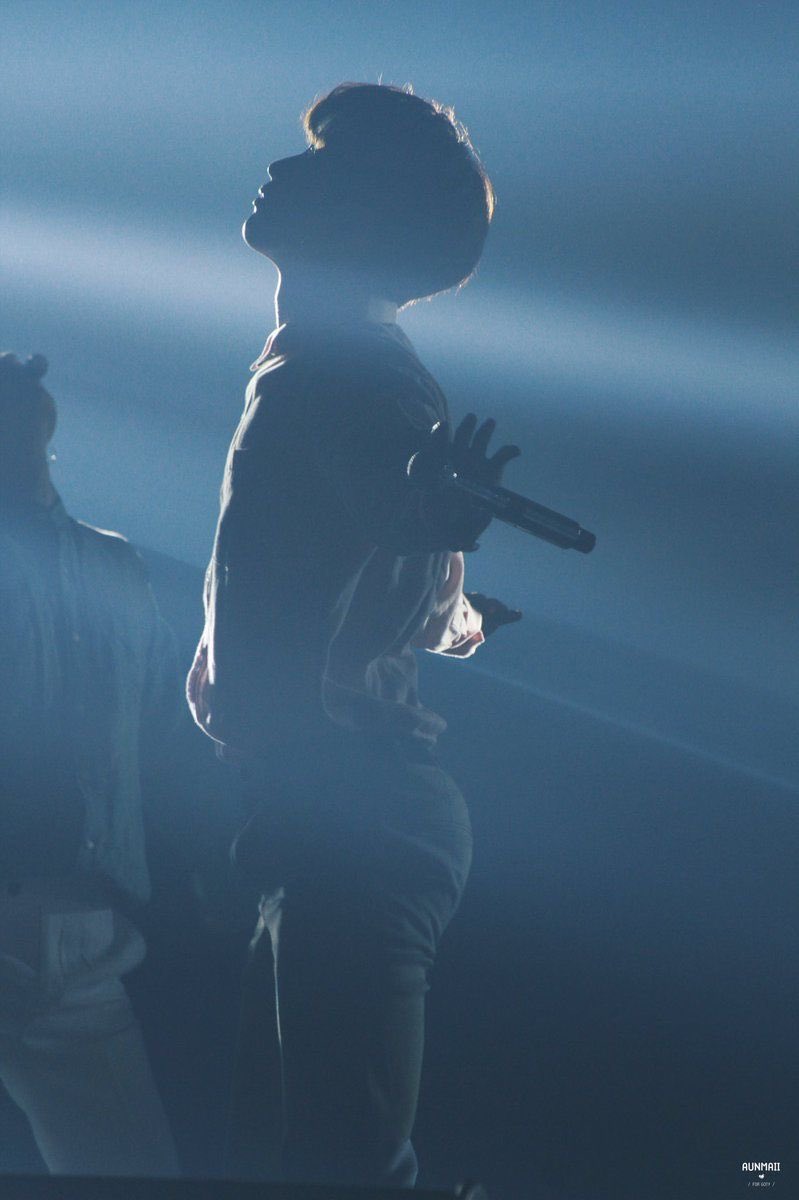 just him standing wt that heavy butt