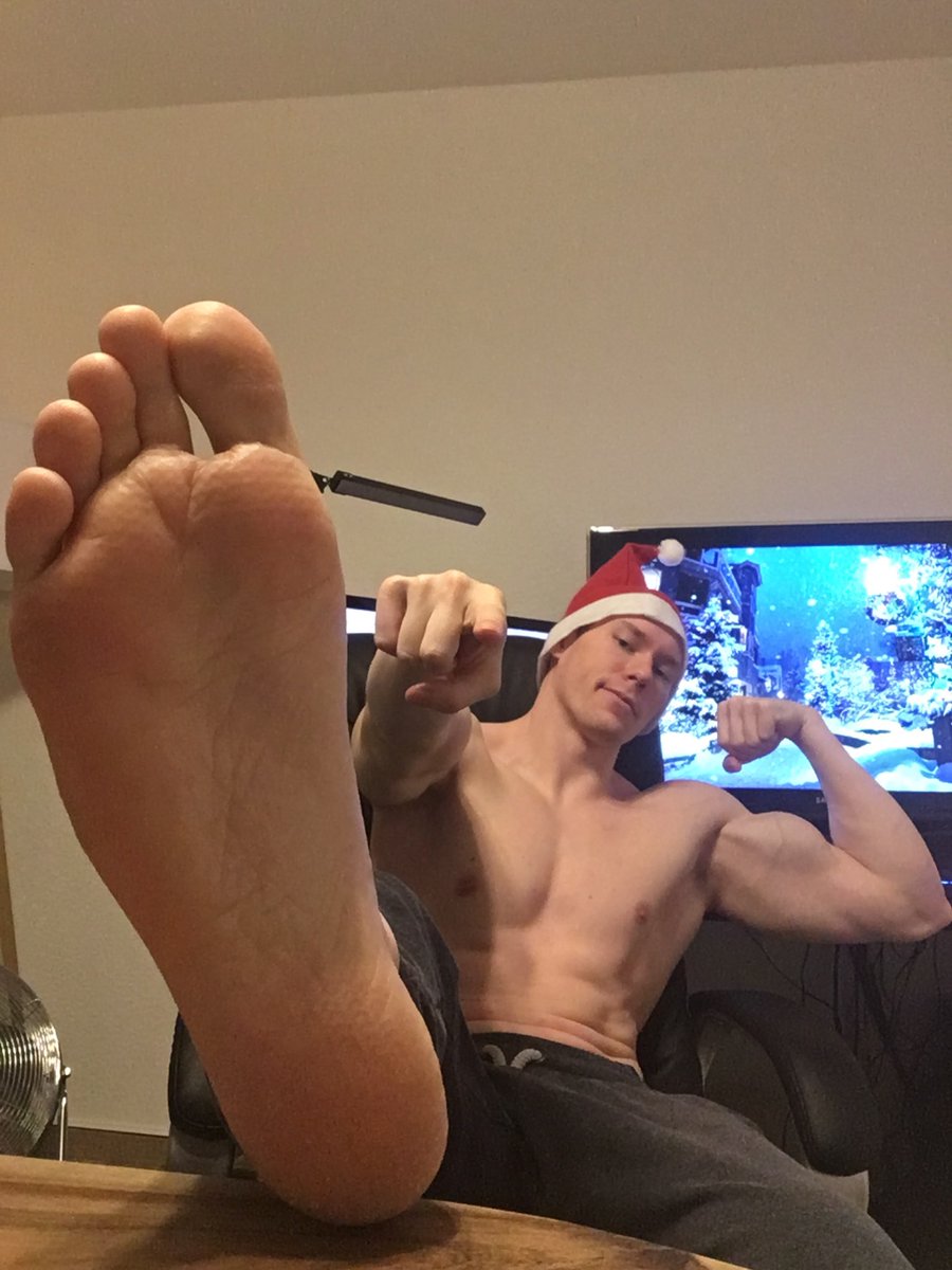 G0dJaden's tweet photo. You're on the naughty list. Who pays for my Christmas gifts? Pay up!
$KYPE: GODOFABS
@FOOTMASTERSRT @rt4dom @topfootmaster @RTfootmaster
#size48s #size14s #musclefeet #crush #demolish #feetworship #alphafeet #soles #alphafeet #footmaster #germanfeet #feetslave #footdom #stomp https://t.co/j80ZVRzuZm