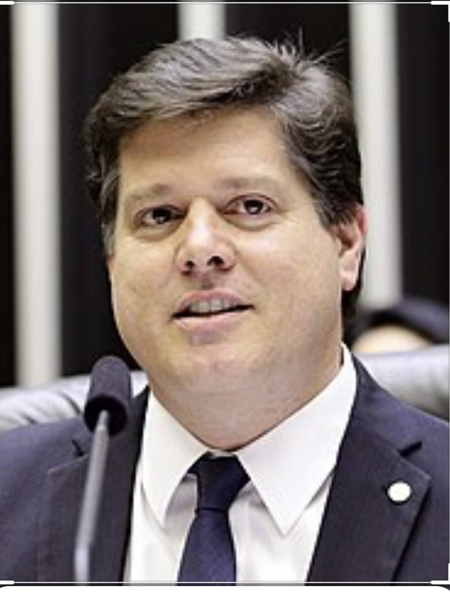 Solar_Direita's tweet photo. Baleia Rossi MDB (cara de Baleia), freguês da LAVA JATO, aquele do escândalo da merenda em SP, escolhido de Maia para assumir a presidência da Câmara, o seu próprio partido está fazendo resistência, inclusive os senadores, “SAI O BANDIDO MAIA, ENTRA O DELINQUENTE BALEIA” https://t.co/B9oHzD0H0y