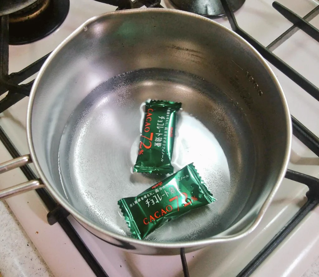 この発想はなかった！個包装のチョコを「チョコペン」代わりに出来るナイスアイデア！