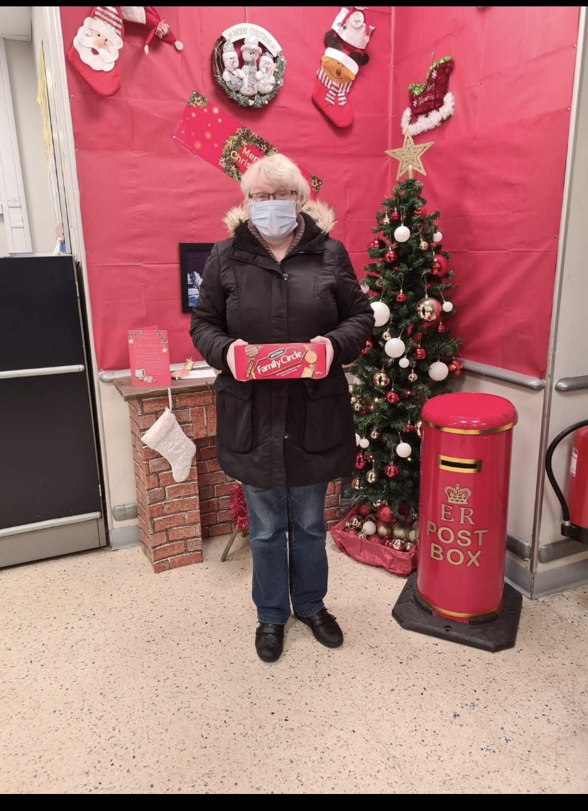richardahook's tweet photo. Central Convenience G612 @stephmullan -  this week have been acknowledging our Key Workers instore through SURPRISE &amp; DELIGHT showing our appreciation. #TescoNoNaughtyList https://t.co/YSchbEEehr