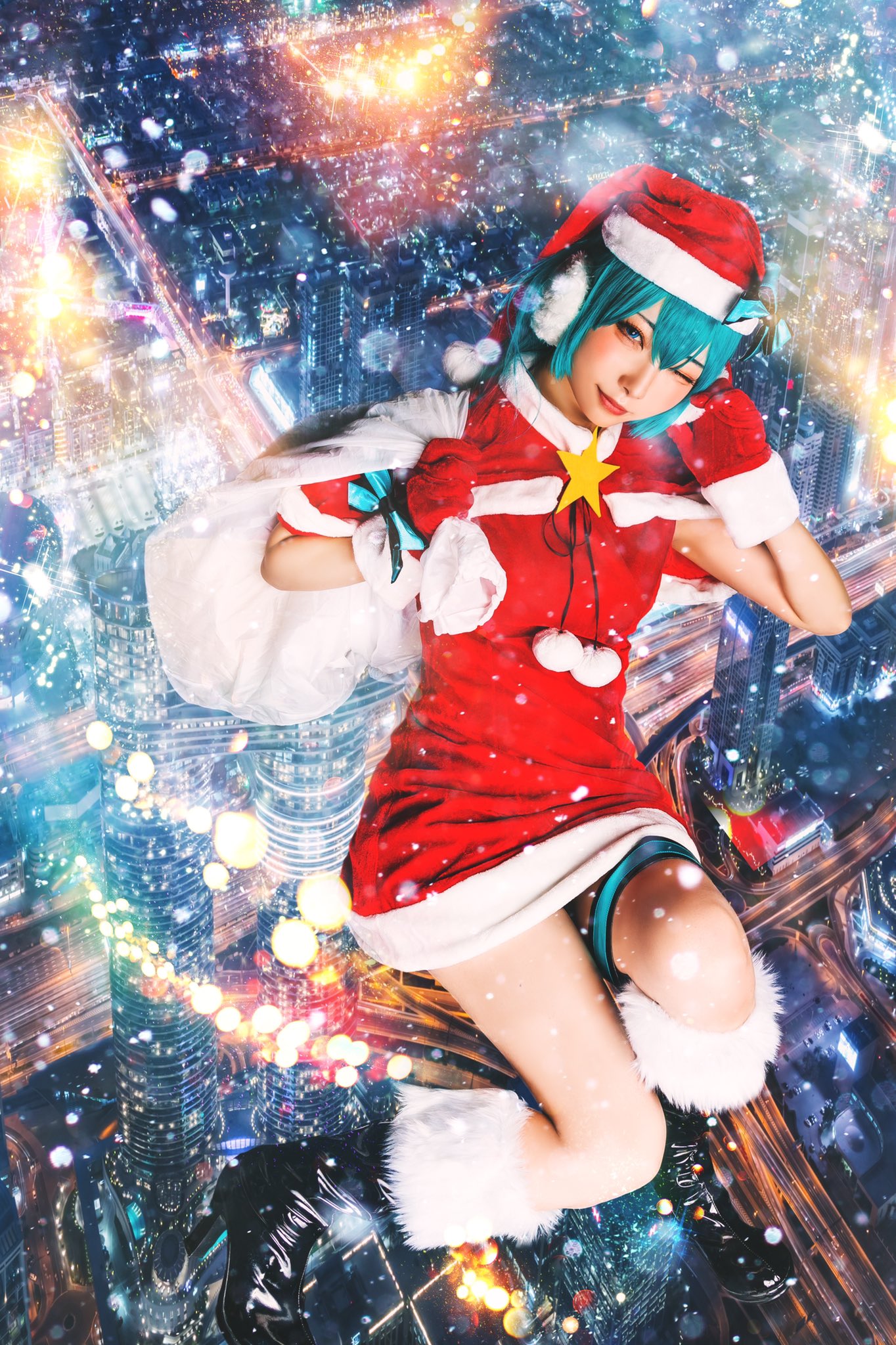 画像,【コスプレ】ミクサンタがやってきた！🎅🏻💙🎄✨Merry X'mas✨🎄photo(@karen_miki39 ) https://t.co/vuWG…