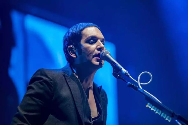 brian molko every hour (@oh_god_molko) on Twitter photo 