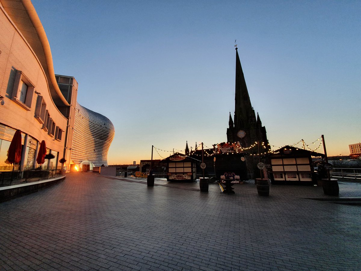 AboutBirm's tweet photo. At the dawn of every morning hope springs eternal.

#sunrise in #birmingham on #ChristmasEve 

Some beautiful colours today. https://t.co/Ilta1mtKwG