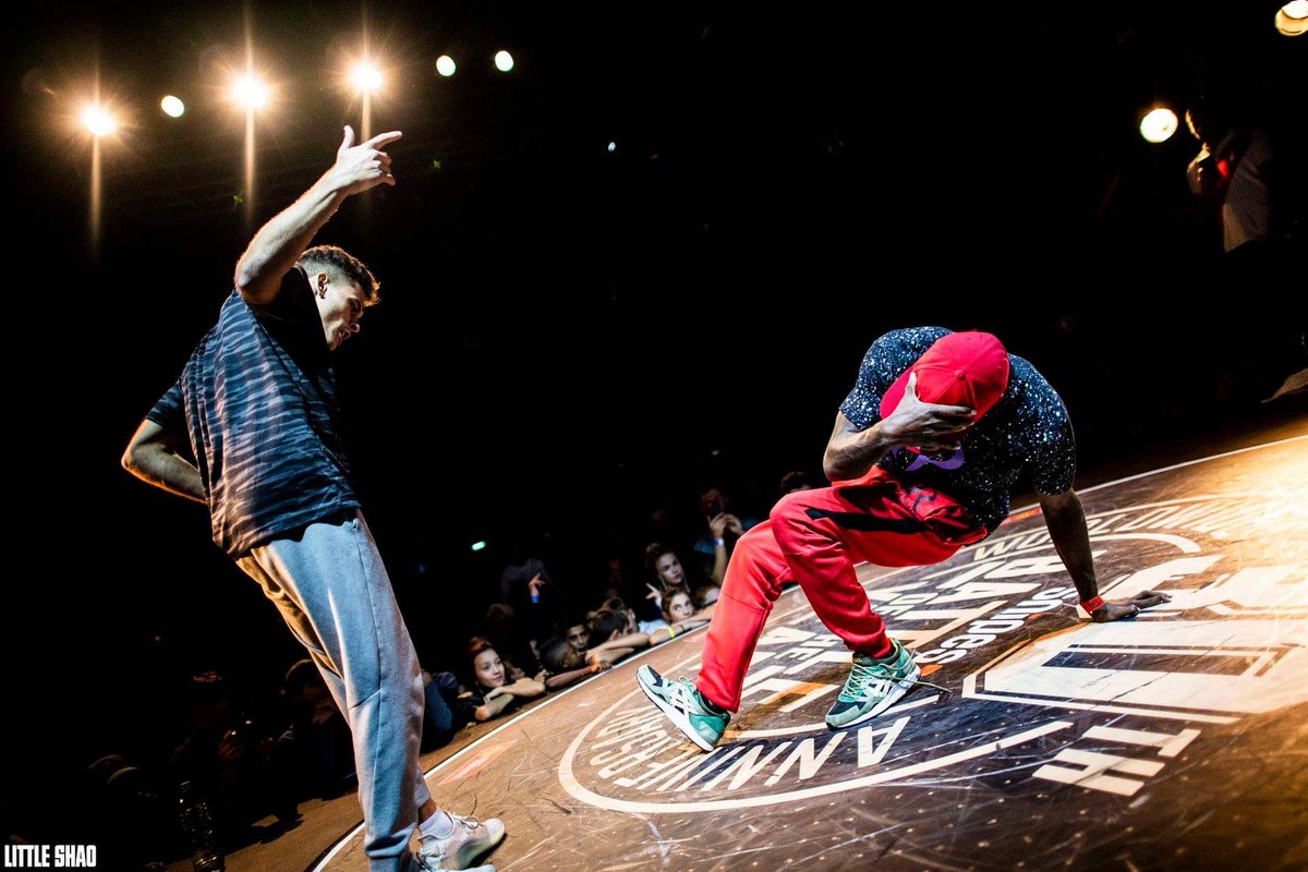 bboyzpoxy's tweet photo. Le bboying Camerounais est une bombe à retardement.

#bboypoxy
#keeponbreaking
#Bboy #Breakers
#breaklife #breaking https://t.co/h6PrVvX7t2