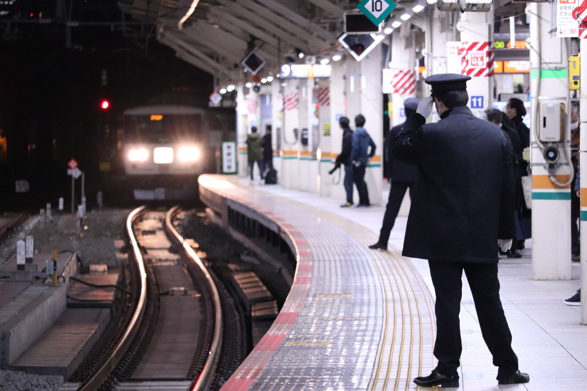 photodiningcar's tweet photo. 185系湘南ライナー東京駅スナップ https://t.co/LMXUHUq5oL