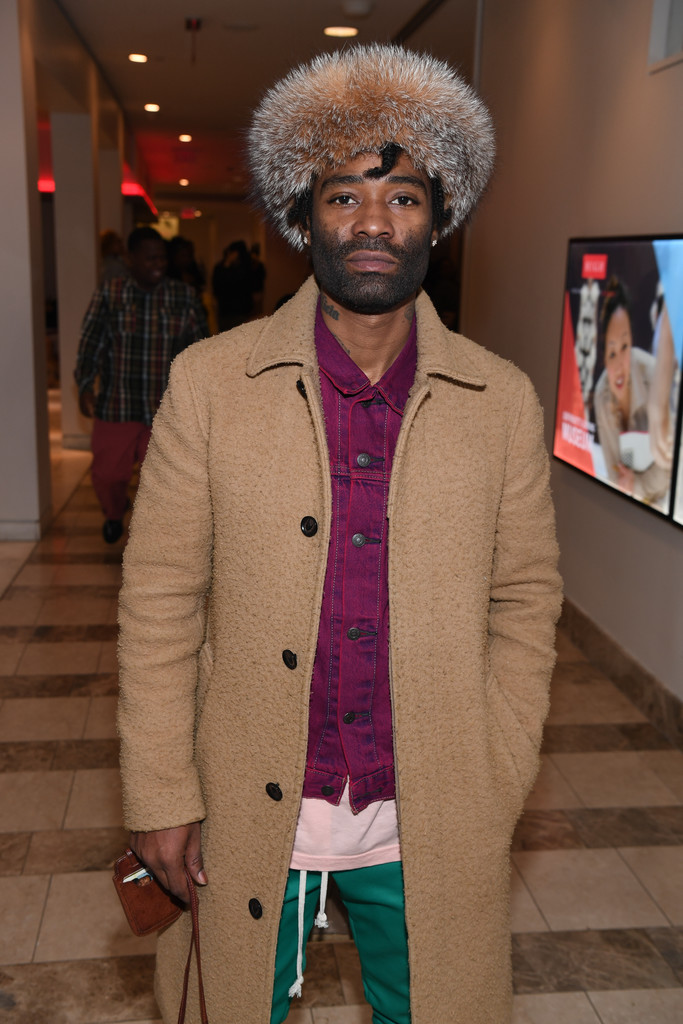 Parmi les guests originaux, les tontons UGK (si les kings sont là, adoubement assuré) et Pastor Troy le gueulard sur "Get Off Me", limite crunk. Présence des Organized Noize et Jermaine Dupri à la prod, mais surtout Shondrae Bangladesh qui fait le gros du boulot.