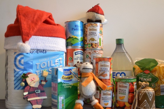 IdennaCreative's tweet image. Our tradition at Christmas has been to give our clients a bottle of wine or chocolates. This year we've chosen to spend that money on providing food and essentials for our local community instead by donating to @NewquayFoodbank 🙌🎄 Merry Christmas from Team Idenna x