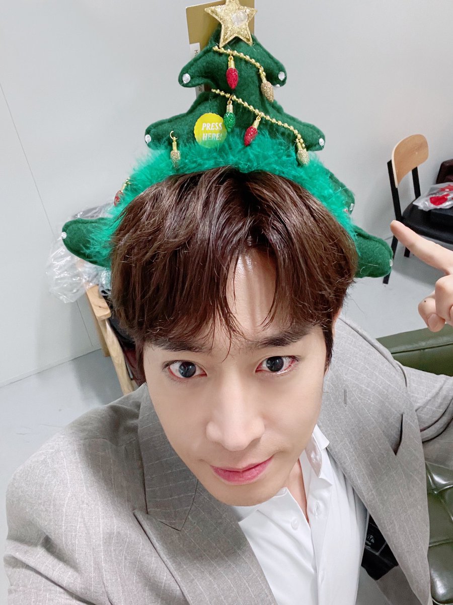 크리스마스 이브는 문트리와🎄✨

#에릭 #ERIC #신화 #SHINHWA #메리크리스마스 #MerryChristmas