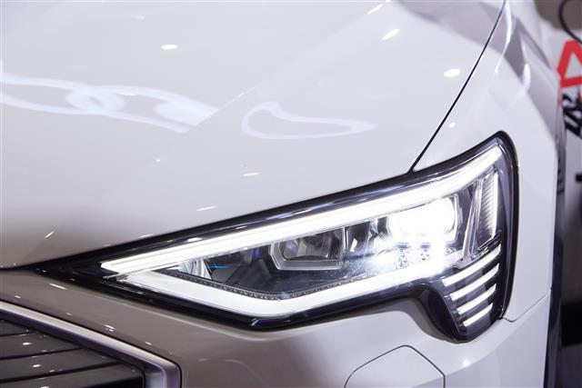 DIGITIMESAsia's tweet image. Laster lands long-term orders for headlight controllers from top-3 US carmakers #automotive #LasterTech #LED #LEDapplications #DIGITIMES digitimes.com/news/a20201224…