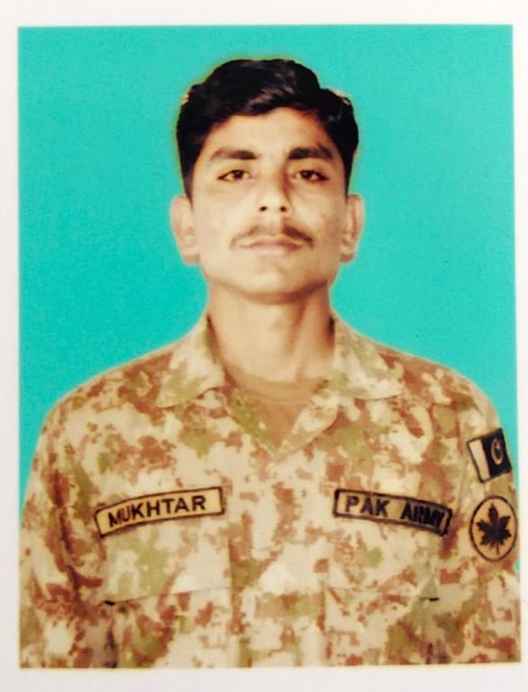 PakistanFauj's tweet photo. #DGISPR Latest
Indian troops committed Unprovoked Ceasefire Violation (#CFVs)in Satwal Sector along #LOC
#PakistanArmy responded effectively to Indian firing causing substantial damage to Indian troops in men & material
Sep Mukhtiar valiantly Embraced Shahadat
#Pakistan #ISPR https://t.co/2osNHh2s8H