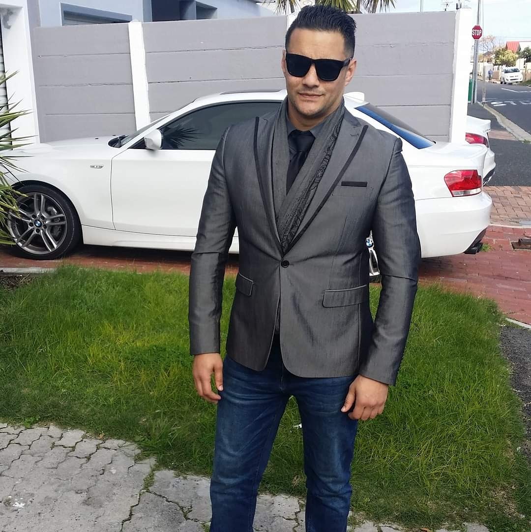 FidaahLifeCoach's tweet photo. Always get up, dress up, show up, Never give up.
•
•
#dressup #showup #nevergiveup #hardwork #dedication #sacrifice #entrepreneur #coach #sensei #therapist #lifecoach #performancecoach #mentor #motivate #inspire https://t.co/lxdxlqxIEi