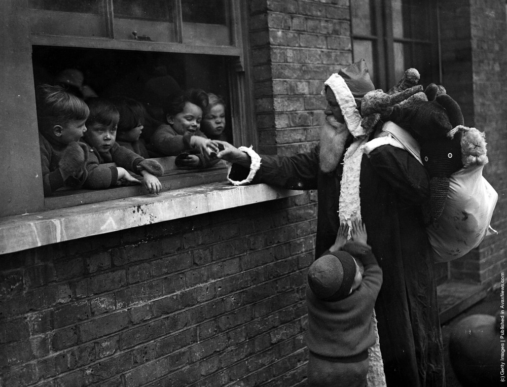 NostalgiaBooks's tweet photo. Merry Christmas from all of us at Tram29. https://t.co/p30QNw4aqI